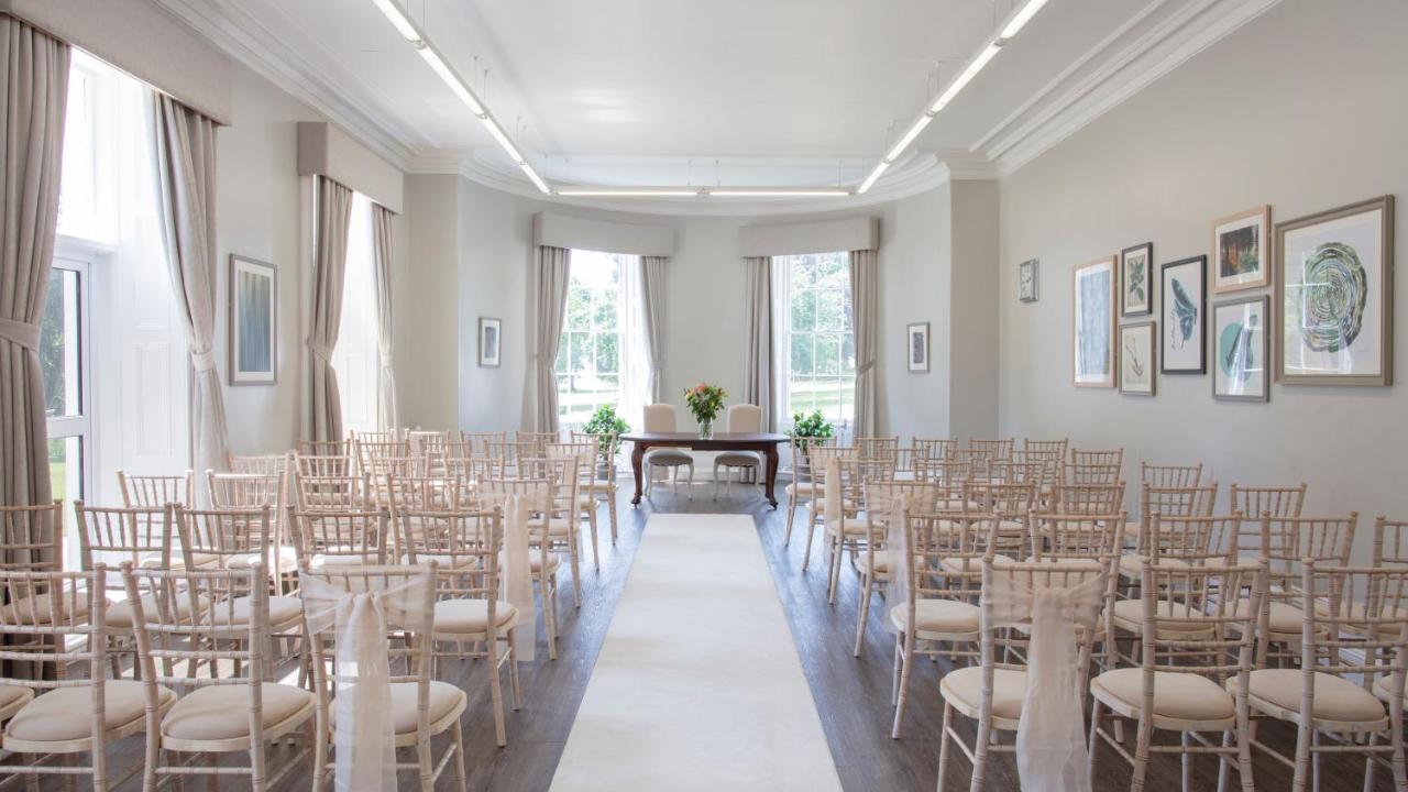 Eastwood Hall Buitenkant foto