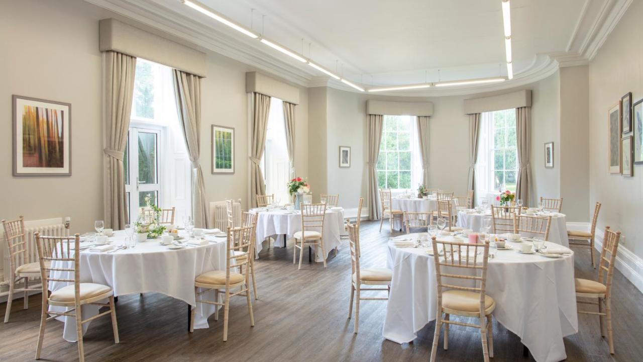 Eastwood Hall Buitenkant foto