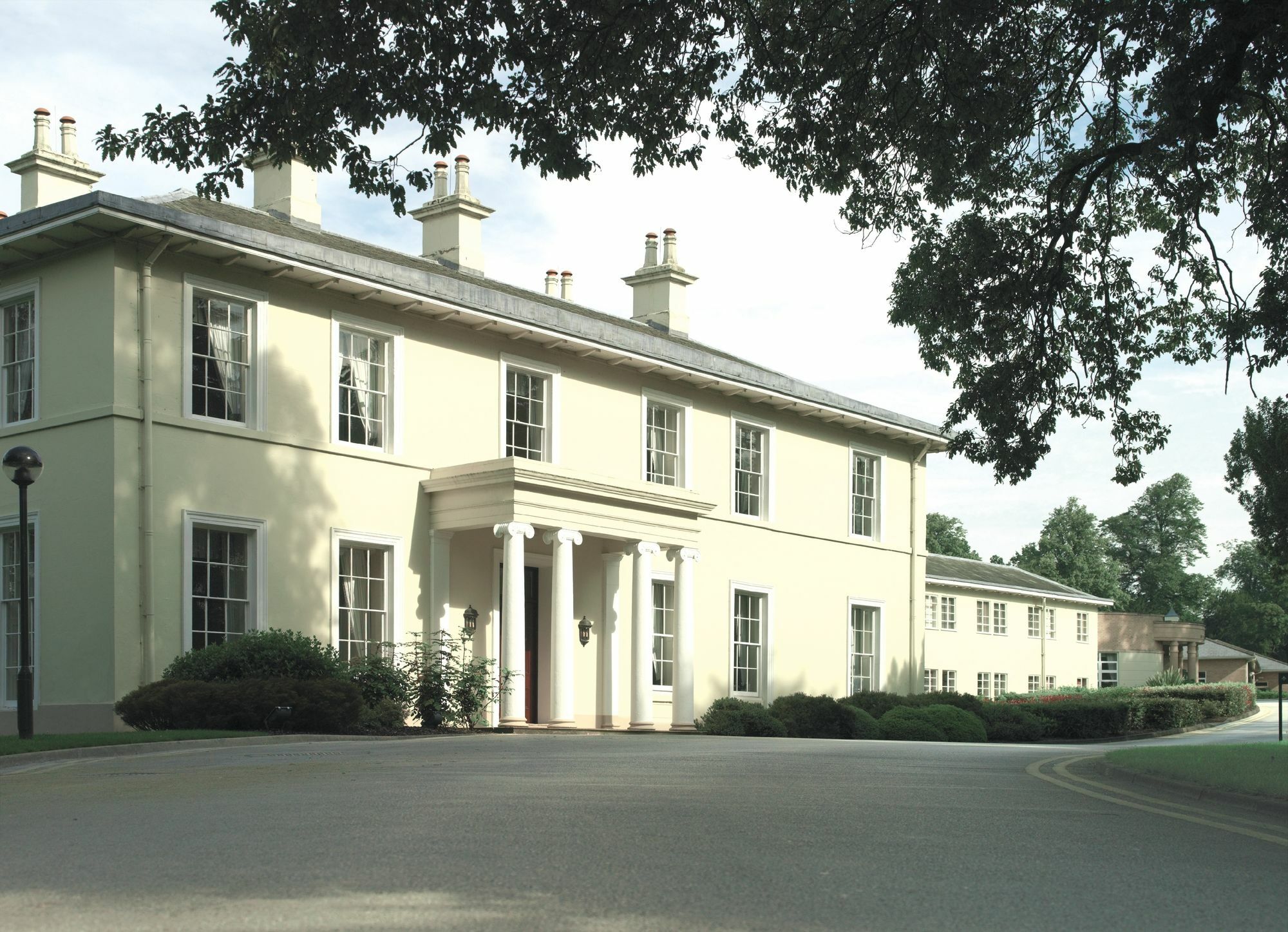 Eastwood Hall Buitenkant foto